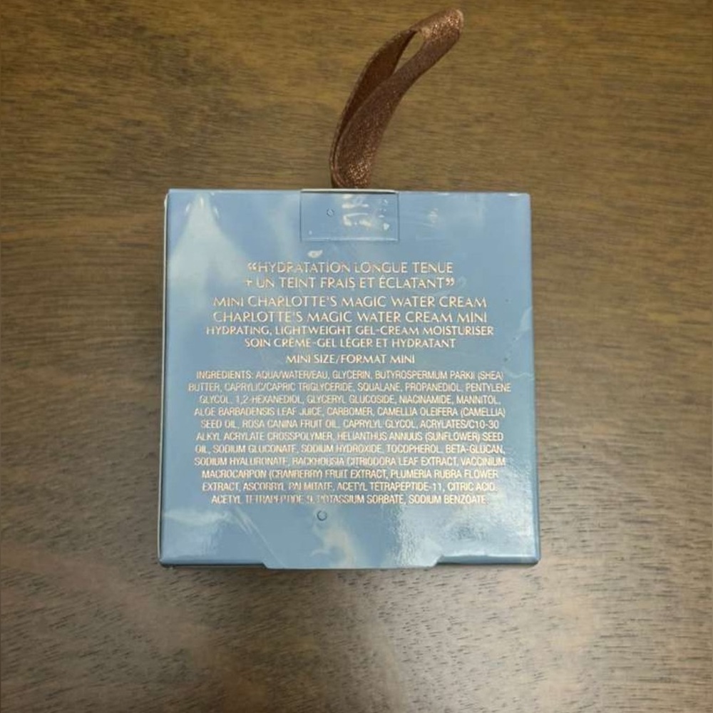 Charlotte Tilbury Magic Water‎ Cream Gel-Cream Moisturiser 0.5 oz (0432) - Picture 3 of 9
